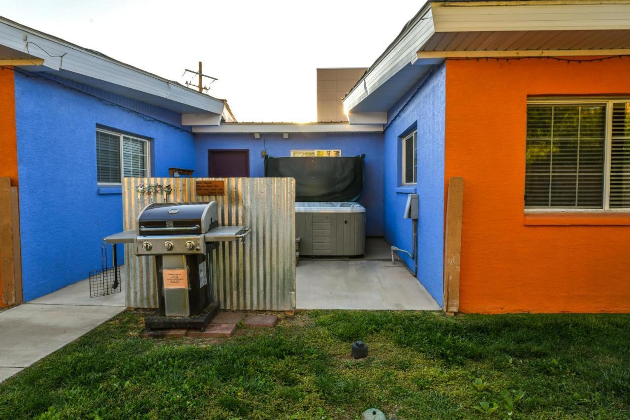 Inn 1 - Downtown 1 Bedroom Unit, Sleeps 6 With Shared Hot Tub Moab Extérieur photo