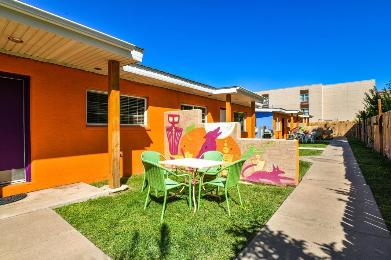 Inn 1 - Downtown 1 Bedroom Unit, Sleeps 6 With Shared Hot Tub Moab Extérieur photo